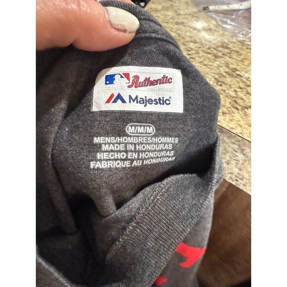 Cleveland Indians Majestic Authentic MLB T-Shirt Gray Medium - Picture 4 of 10